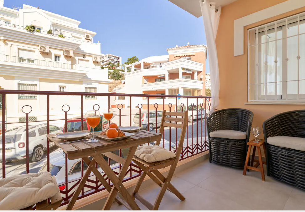 Fantastisch 1-slaapkamer appartement op een steenworp afstand van het bekende strand van Burriana in Nerja!