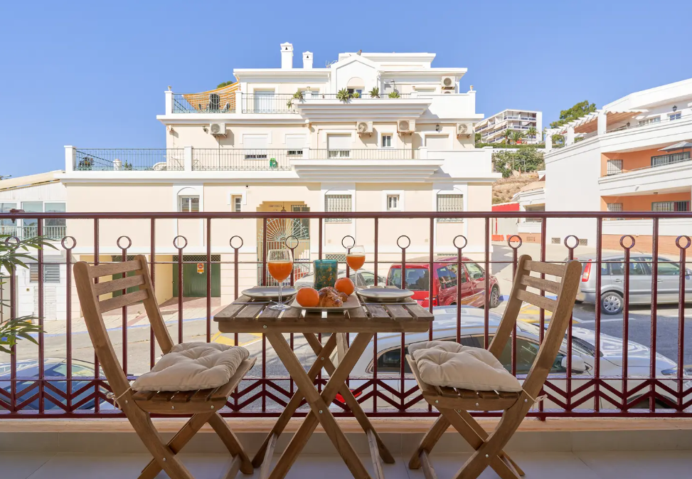 Fantastisch 1-slaapkamer appartement op een steenworp afstand van het bekende strand van Burriana in Nerja!