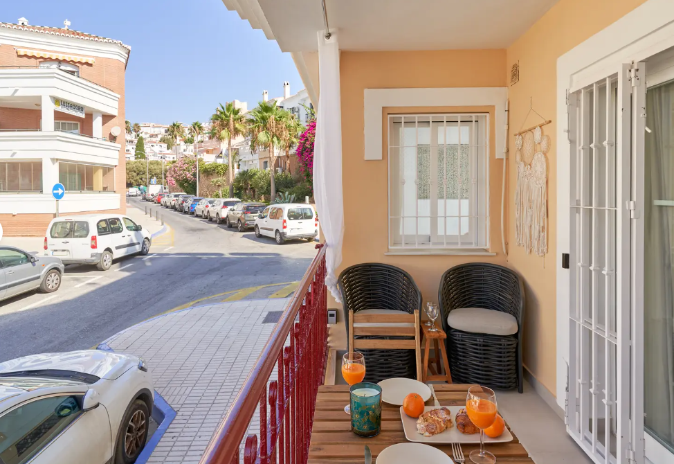 Fantastisch 1-slaapkamer appartement op een steenworp afstand van het bekende strand van Burriana in Nerja!