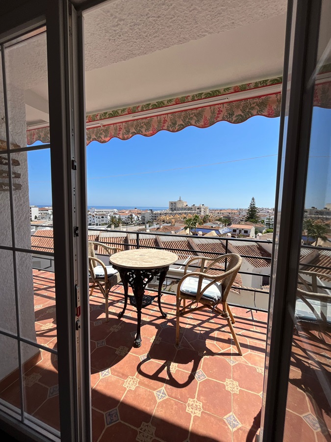 Modern completely renovated apartment 5 minutes walk from the Burriana beach and the center of Nerja