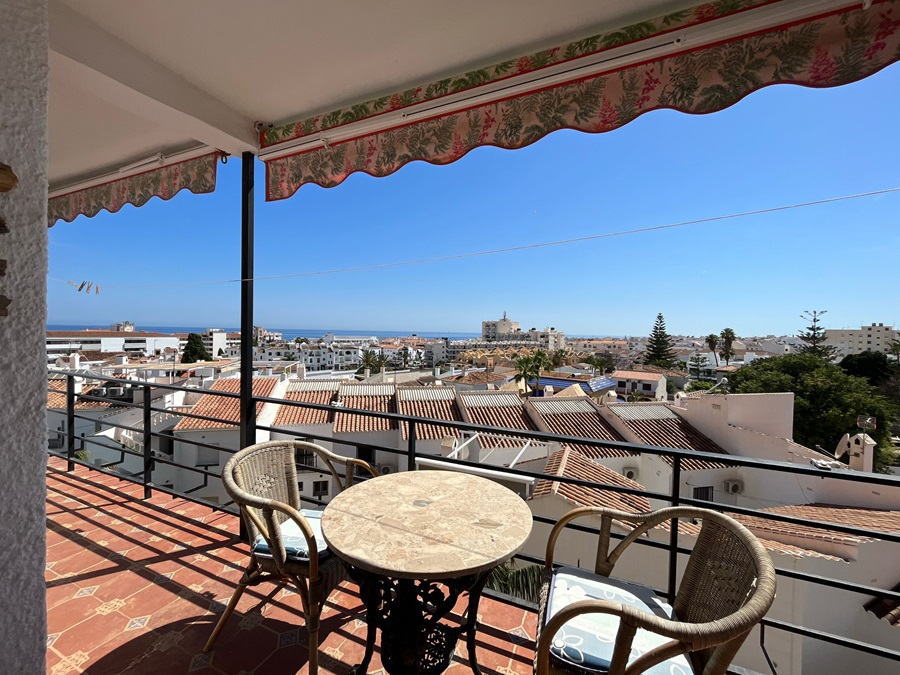 Modern completely renovated apartment 5 minutes walk from the Burriana beach and the center of Nerja