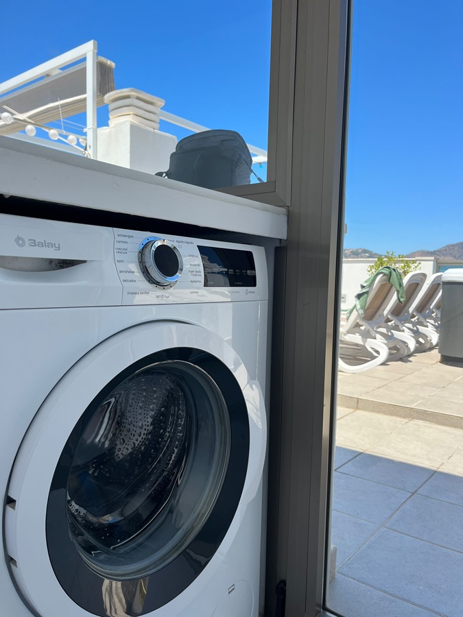 Exklusiv in Villandalux, Penthouse im Zentrum von Nerja mit schönem Meerblick und Whirlpool