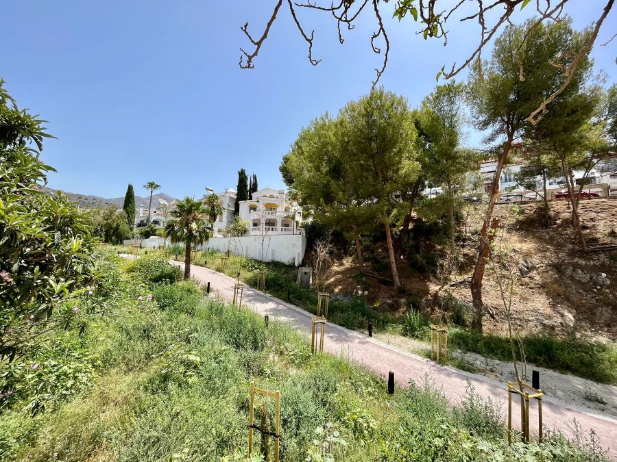 Eksklusivt for Villandalux, villa med privat pool 500 meter fra Burriana-stranden.