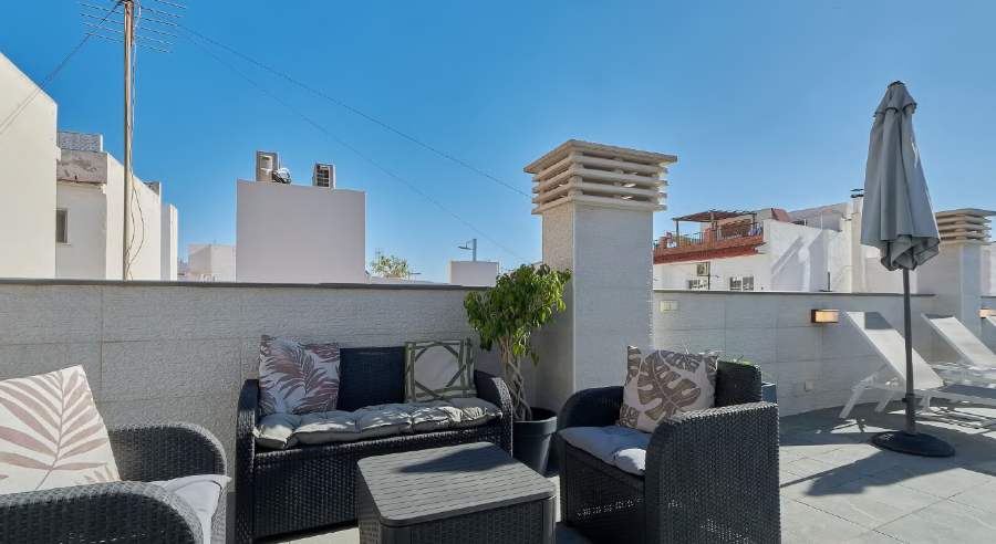 Deux appartements indépendants rénovés dans une maison de ville dans le centre de Nerja