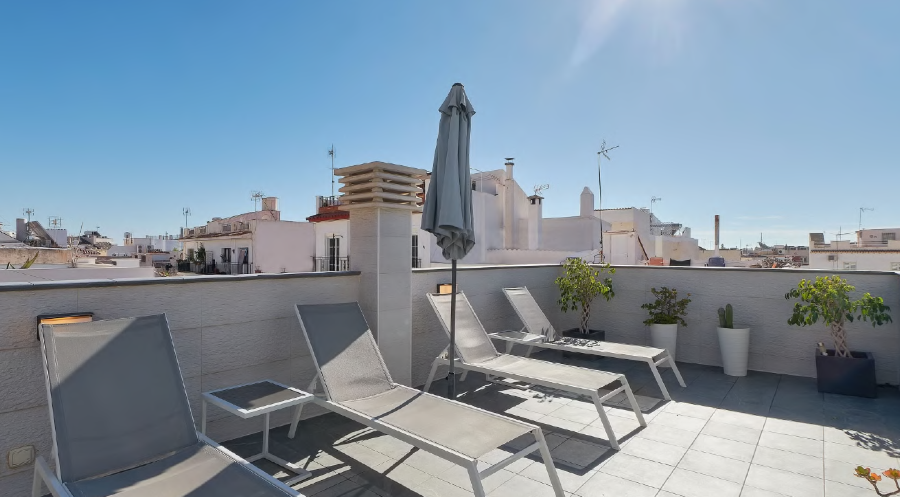 Deux appartements indépendants rénovés dans une maison de ville dans le centre de Nerja