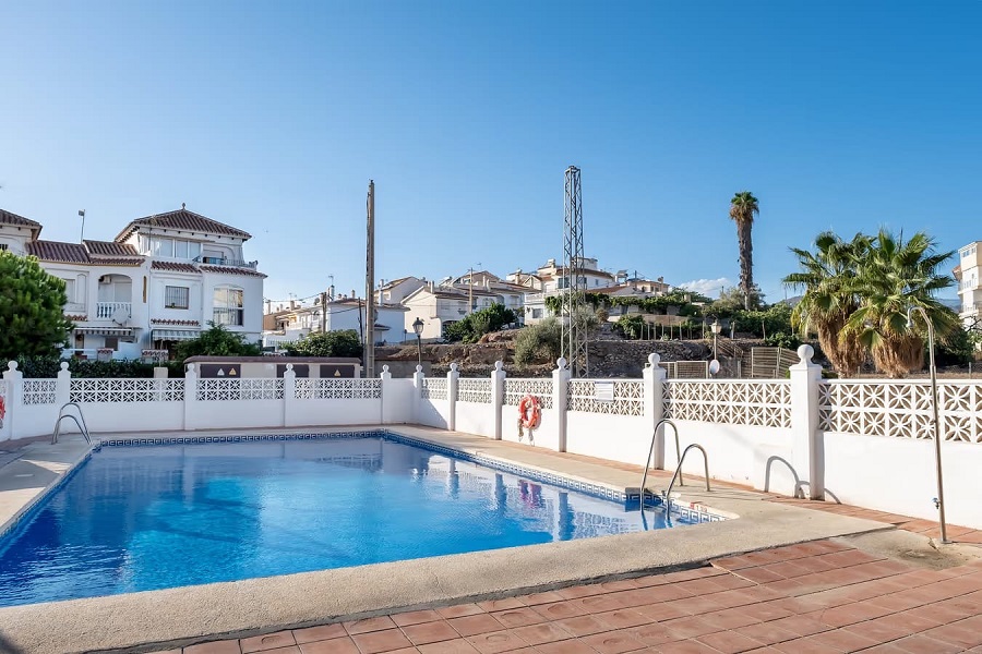 Vakker 3-roms leilighet nær stranden i Torrox Costa.