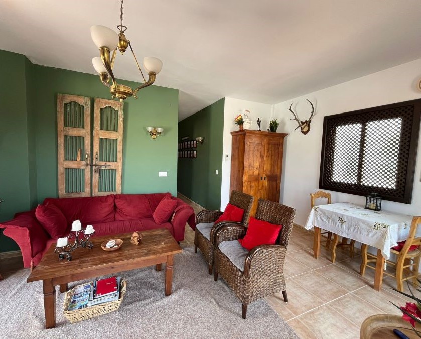 Exclusief bij Villandalux, appartement in Frigiliana met prachtig uitzicht op de bergen.