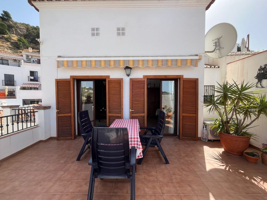 Exclusief bij Villandalux, appartement in Frigiliana met prachtig uitzicht op de bergen.