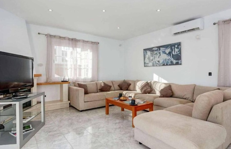 Charming detached villa with private pool in Nerja, near the beach and the center