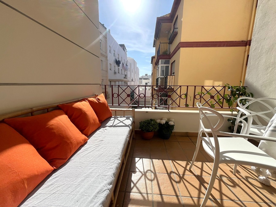 Apartamento con acabados de lujo en las afueras del centro de Nerja.