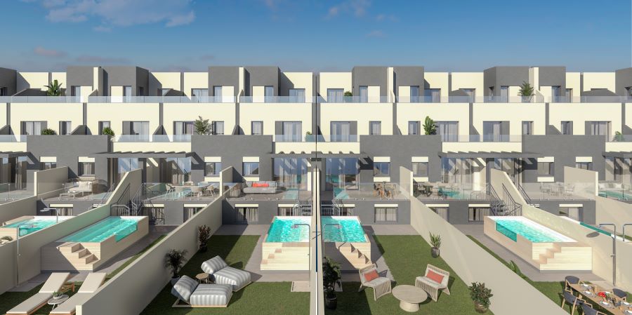 Geschakelde woningen met privé zwembad in Torrox Costa.