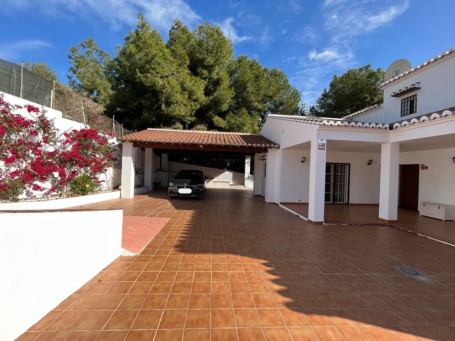 Villa da sogno con piscina privata e incredibile vista sul mare a Los Almachares a Nerja.