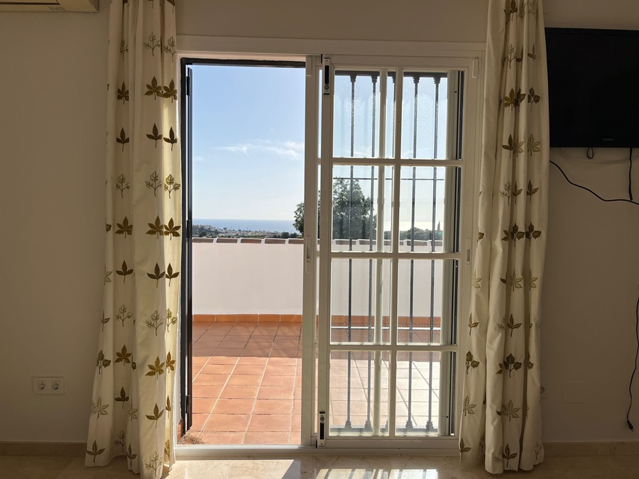 Villa da sogno con piscina privata e incredibile vista sul mare a Los Almachares a Nerja.