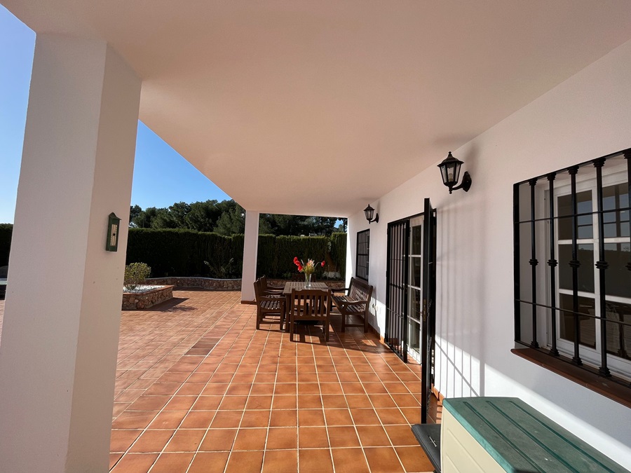 Villa de ensueño con piscina privada e increíbles vistas al mar en Los Almachares en Nerja.