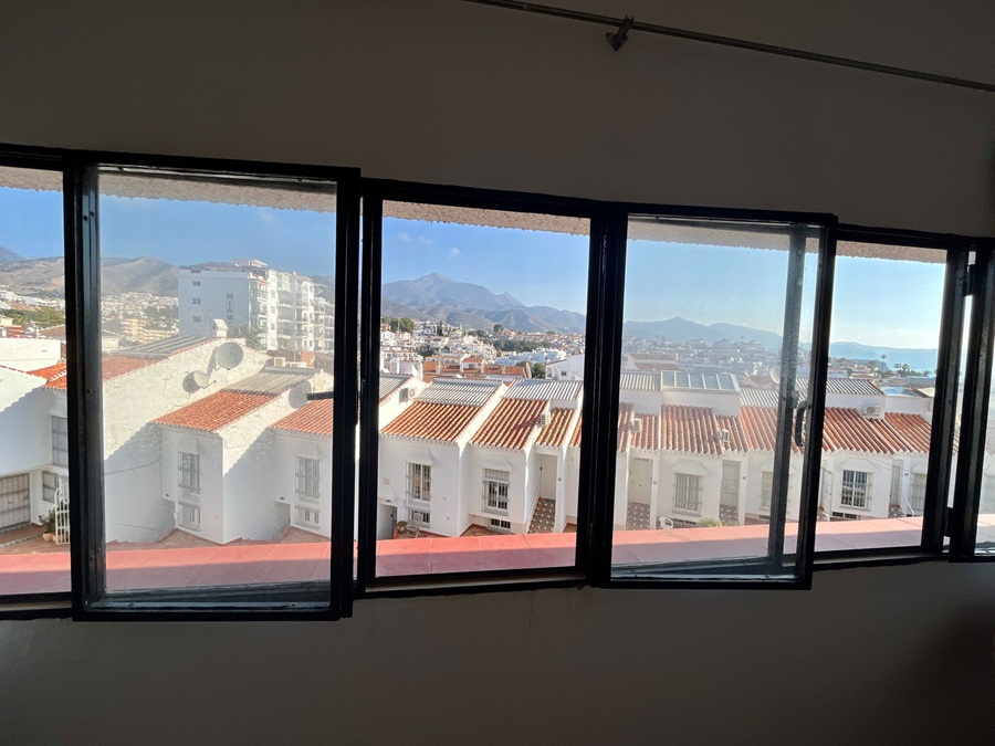 Nu exclusief bij Villandalux! Één slaapkamer appartement in de Parador zone in Nerja.