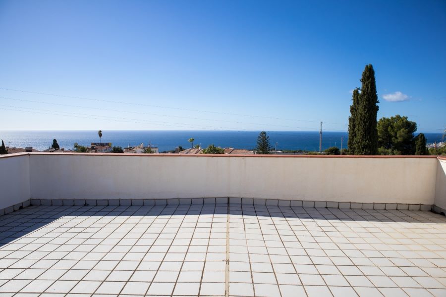 Fritliggende hus med privat pool og utrolig havudsigt i Maro, Nerja