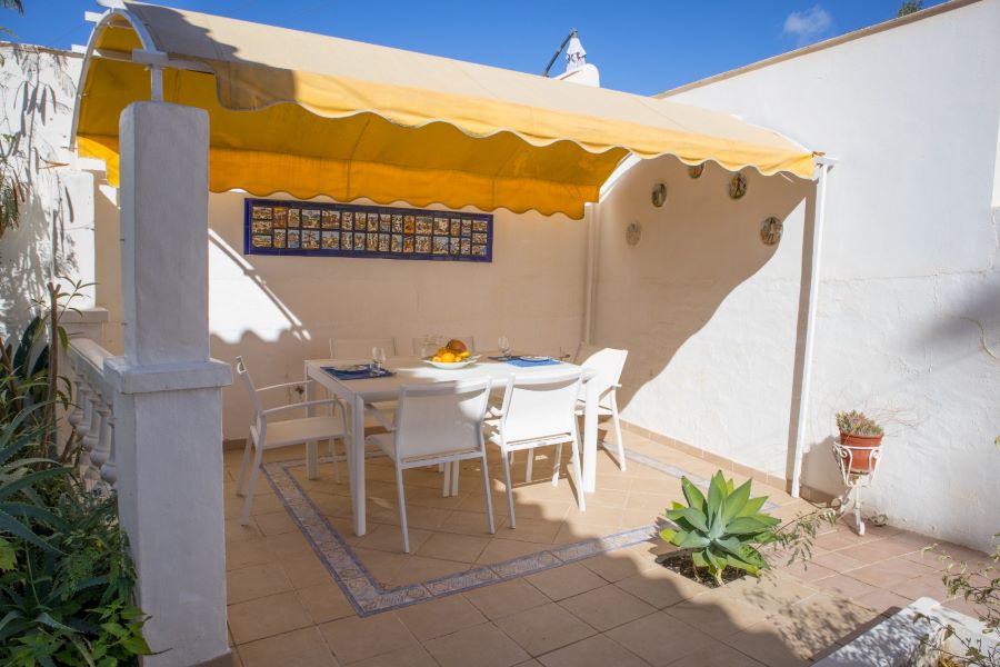 Casa independiente con piscina privada e increíbles vistas al mar en Maro, Nerja